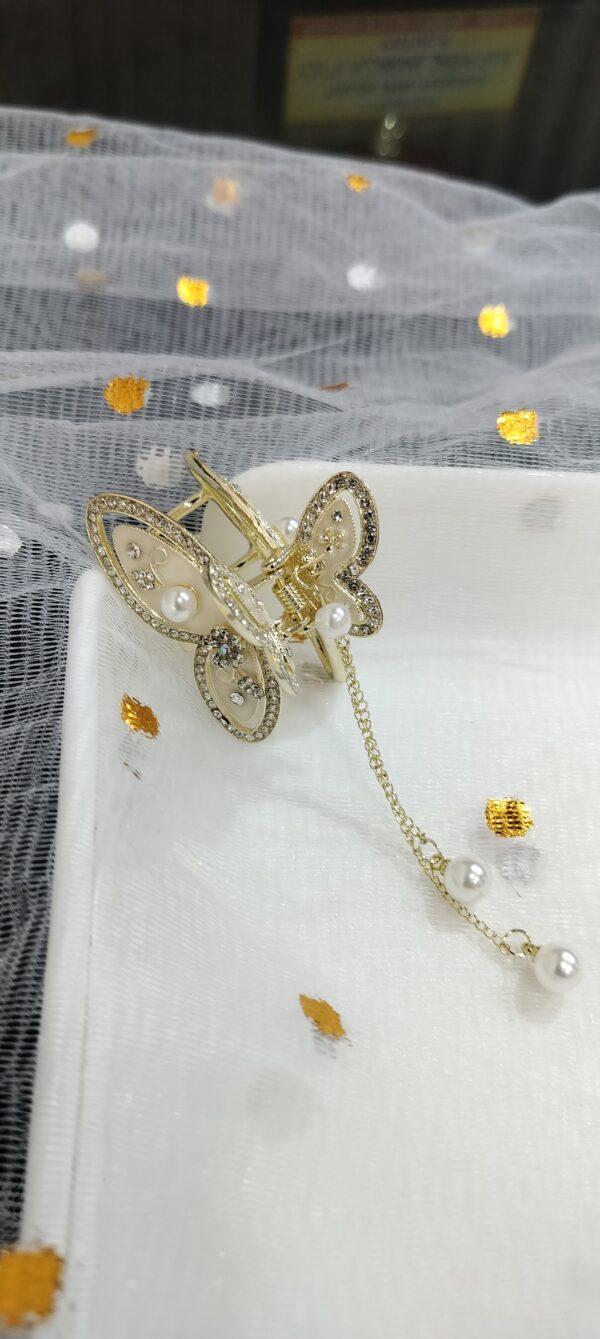 Golden Butterfly Pearl hair Clutcher